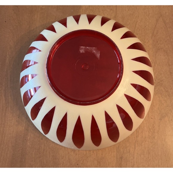 Vintage Regaline Red White Plastic Textured Acrylic Bowl MCM Cathrine Holm DEKA - Picture 3 of 4
